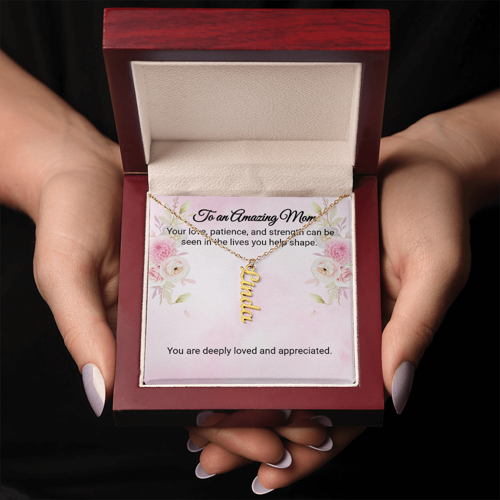 To an Amazing Mom - Custom Name Nekclace